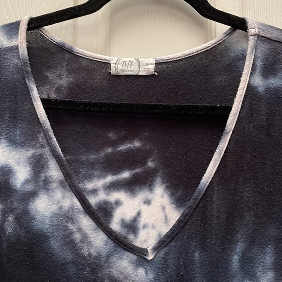EUC Maurices 24/7 Collection Black & White Tie Dye Fitted Vneck Tshirt, Size 3x - Picture 4 of 9